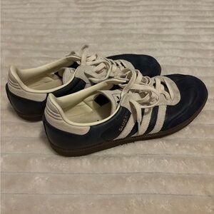 Adidas Men's Dark Blue and Cream Sneakers